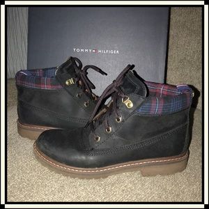Tommy Hilfiger Tassie Black Leather Boots 7
